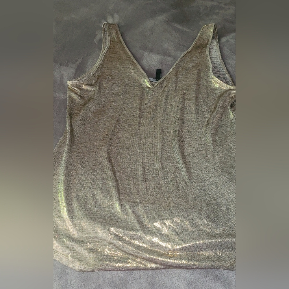 Gold Sleeveless Sexy V-neck "Or"  Round Neck Women's Top